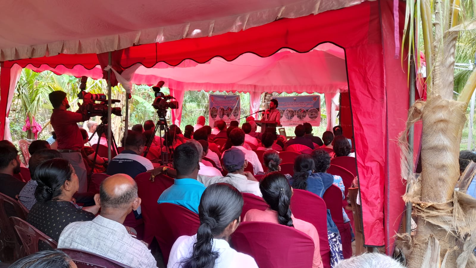දිට්වා ආපදාවෙන් හානියට පත් ගව හා එළු නිවාස ප්‍රතිසංස්කරණ වැඩසටහන වාරියපොළදී ඇරඹේ