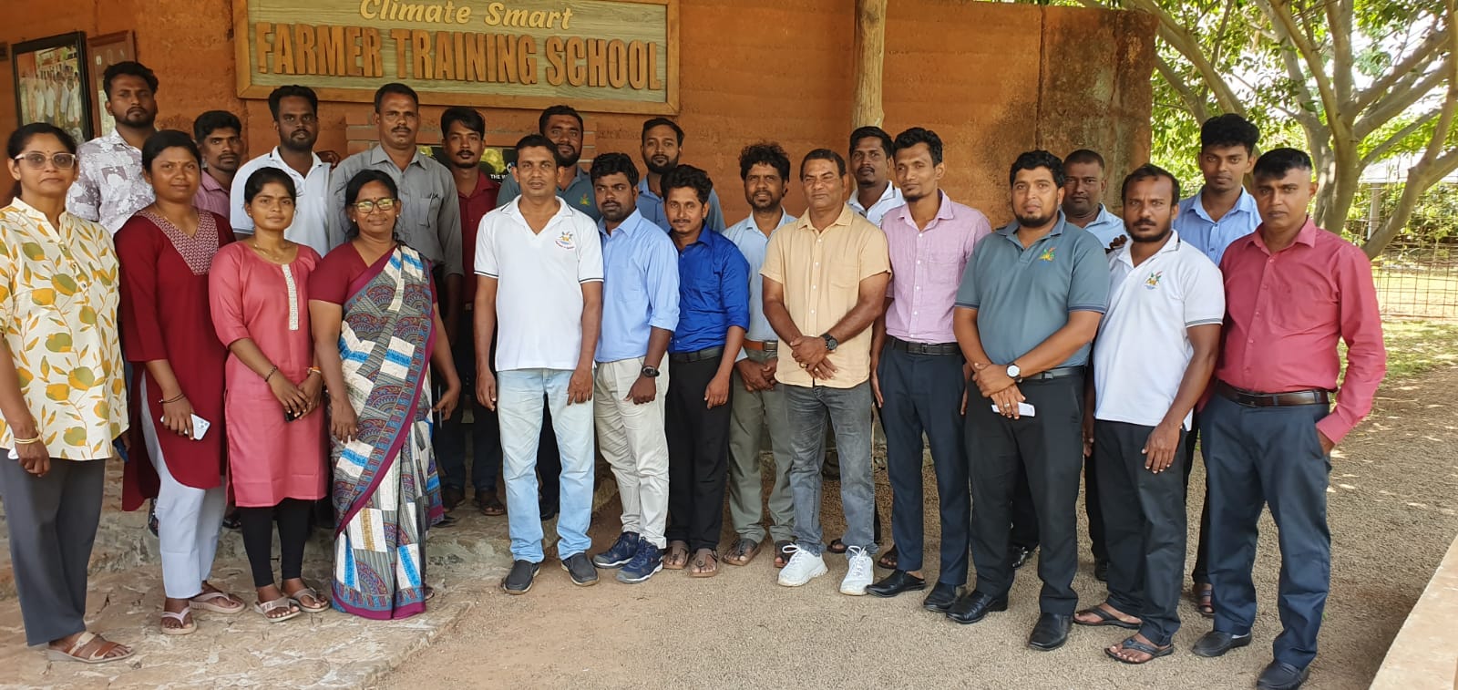 දේශගුණික සුහුරු කෘෂිකර්මාන්තය පිළිබඳ  පුහුණුකරුවන් පුහුණු කිරීමේ ප්‍රථම වැඩසටහන සාර්ථකව අවසන්